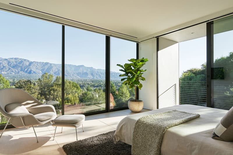 Montalba Architects LR2 House in Pasadena California Rectangular Volumes Rotated Series Angular Minimalist Concrete