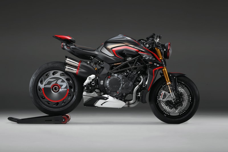 MV Agusta Rush 1000 Motorcycle Info superbikes speed drag racing horsepower Motorbikes Limited edition Italian design 