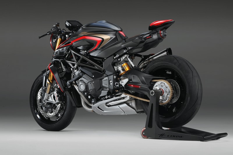 MV Agusta Rush 1000 Motorcycle Info superbikes speed drag racing horsepower Motorbikes Limited edition Italian design 
