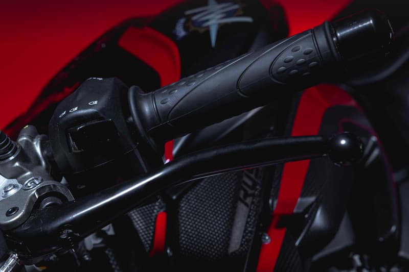 MV Agusta Rush 1000 Motorcycle Info superbikes speed drag racing horsepower Motorbikes Limited edition Italian design