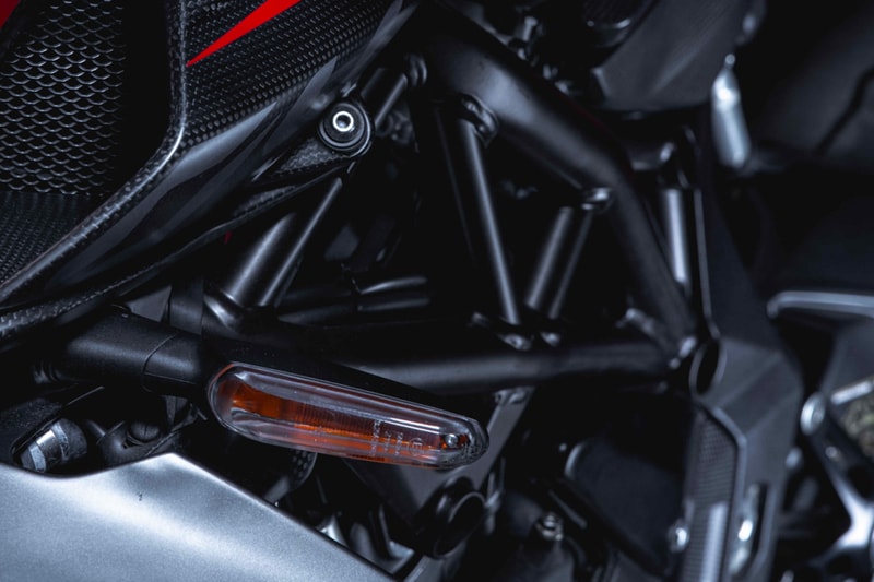 MV Agusta Rush 1000 Motorcycle Info superbikes speed drag racing horsepower Motorbikes Limited edition Italian design 