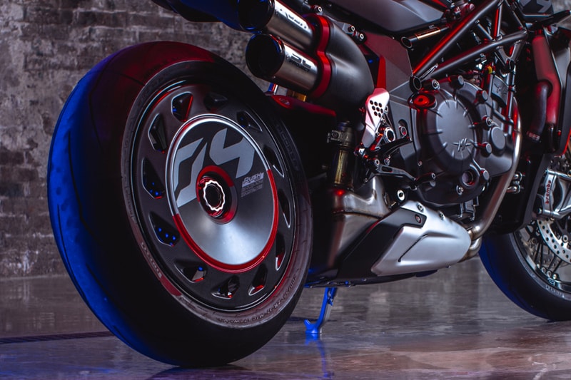 MV Agusta Rush 1000 Информация о мотоцикле супербайки скорость дрэг-рейсинг мощность мотоциклы ограниченная серия итальянский дизайн 