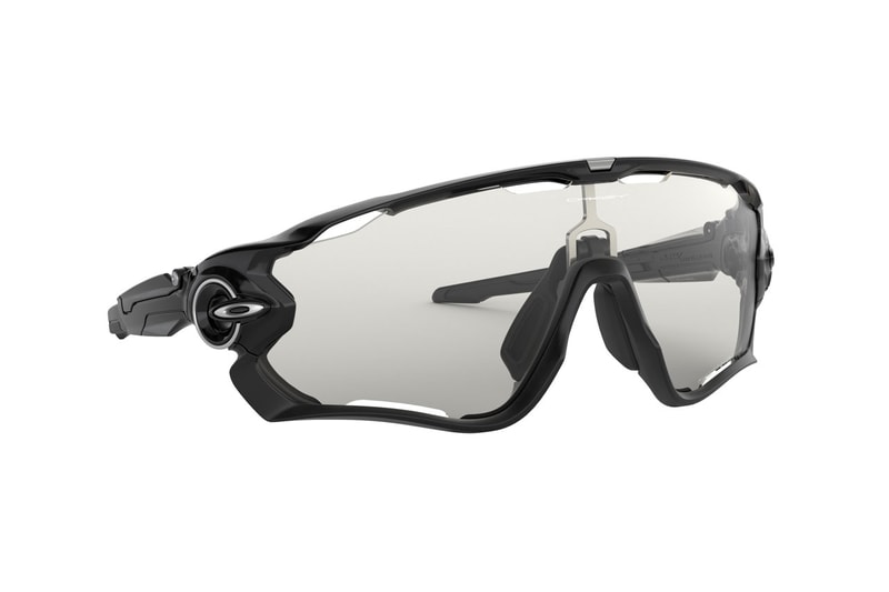 Oakley Clear Collection Sport Performance Lifestyle Frames Photochromic Lenses Professional Athletes Anti-Fogging Plutonite Extended Coverage Wraparound