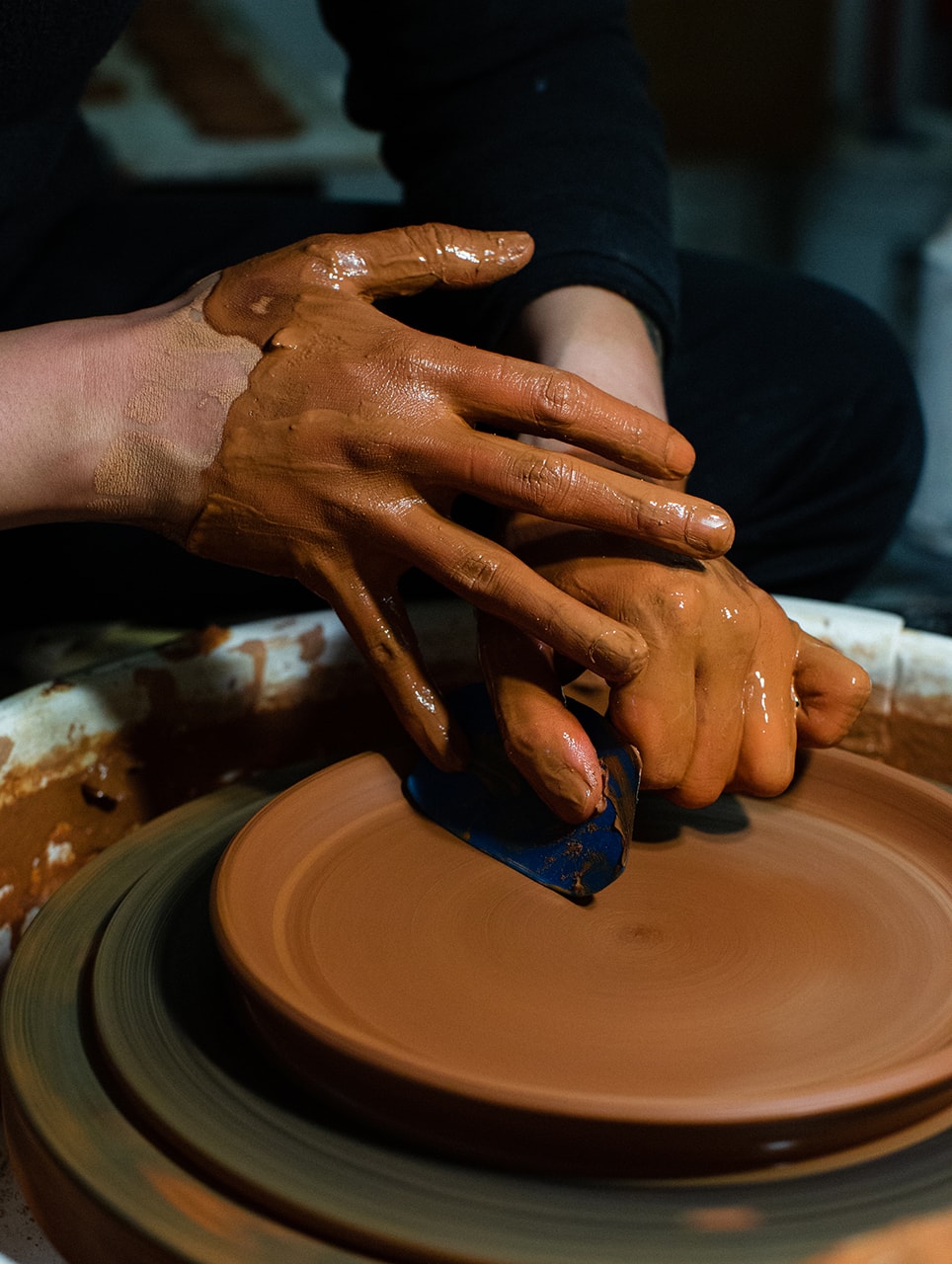 Phill Kim Ceramics: How to Make a Cup by Hand pkk los angeles spin wheel toss home