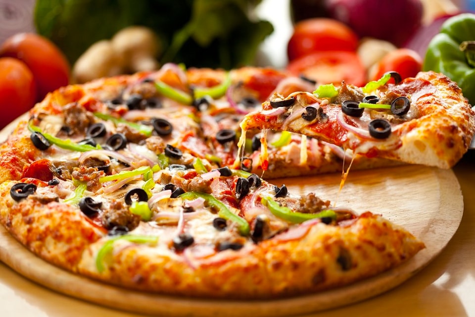 Pizza Hut Is Giving Away Free Pizzas This Week