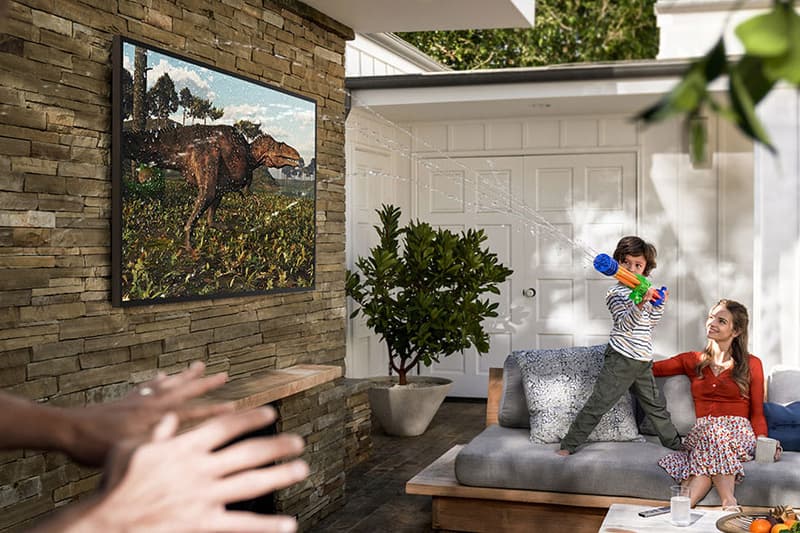 Samsung's The Terrace First Outdoor 4K QLED TV 75" televisions outdoors water resistant dust glare IP55
