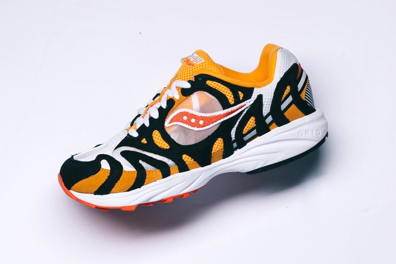 saucony grid azura 2000 white orange black purple grey gray pink sneakers shoes sneaker politics S70491-1 S70491-2