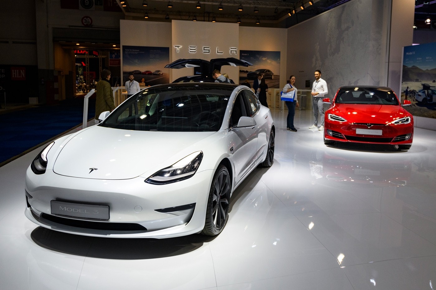 Tesla Model 3 Best Selling Luxury Car in USA Q1 News  alameda Nevada Texas lockdown cars EVS electric vehicles SpaceX