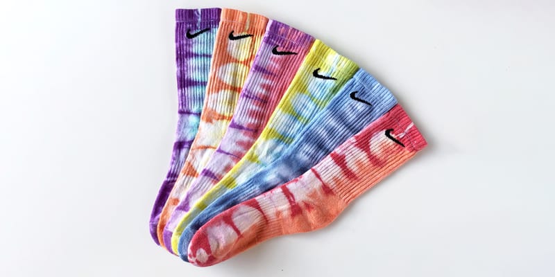 tie dying nike socks