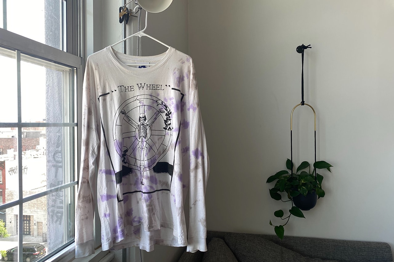 Handwashing Clothing at Home How to Guide the laundress tide quarantine clothing care tee shirt diy