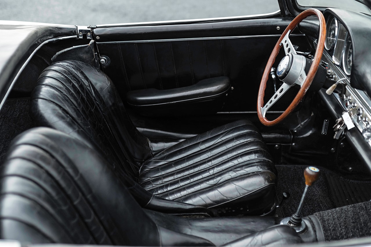 1958 Mercedes-Benz 300 SL Roadster Auction Rare German Automotive Car RM Sotheby's Convertible Luxury Vintage Sportscar Silver Black Merc Rudge Wheels €800,000 - €1,100,000 EUR