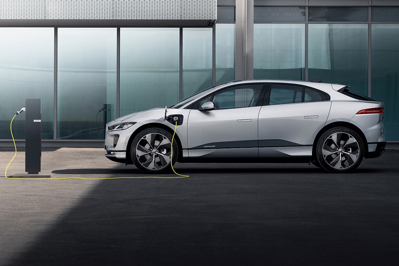 Jaguar I-Pace 2021 Electric SUV EV British Engineering Family Car Updates News New Technology Visuals Bodykit Looks Faster Charging 292 Mile Range Performance Figures