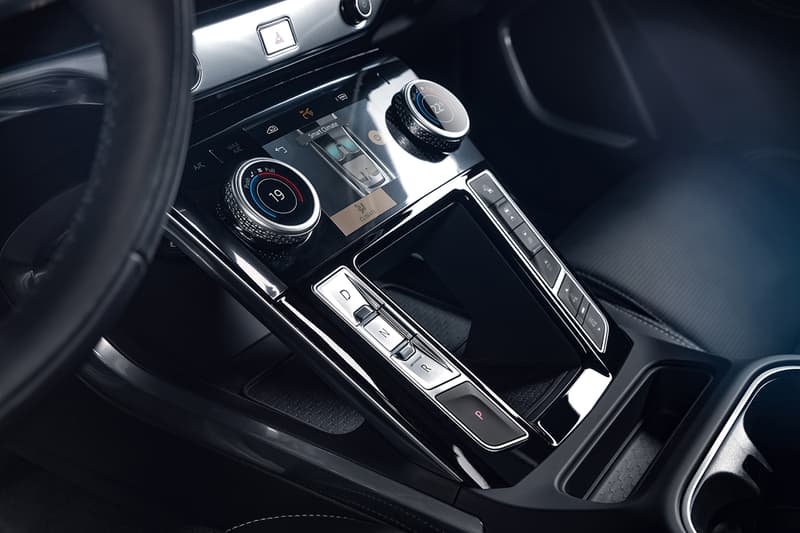 Jaguar I-Pace 2021 Electric SUV EV British Engineering Family Car Updates News New Technology Visuals Bodykit Looks Faster Charging 292 Mile Range Performance Figures