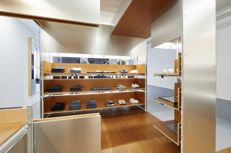 apc laurent deroo architecte paris london covent garden cabin modules furnish