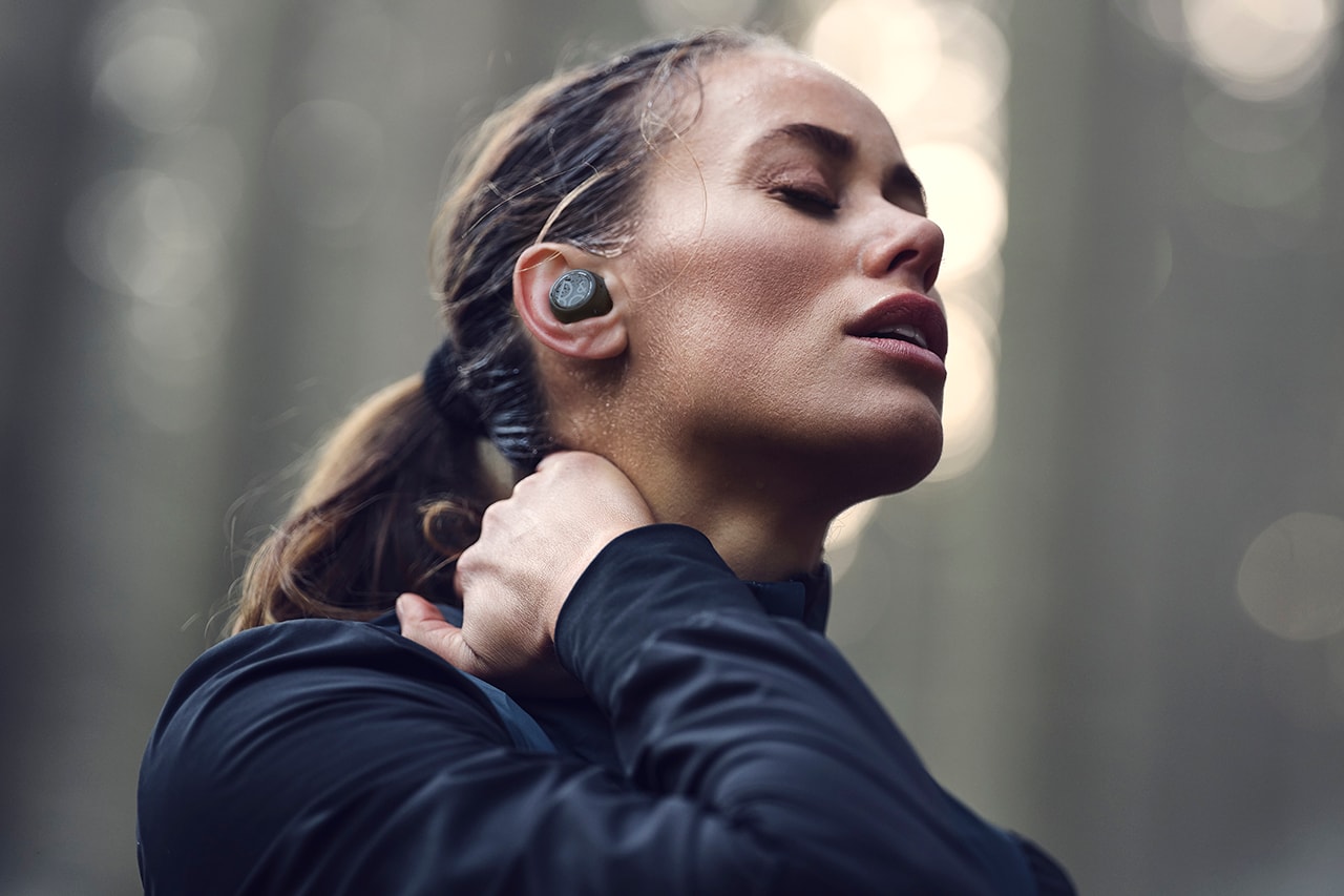Bang & Olufsen Beoplay E8 Sport Earphones Earbuds Tech News Release Information Music Listen Audio Wireless Charging Case Rubber Silicone IP57 certification