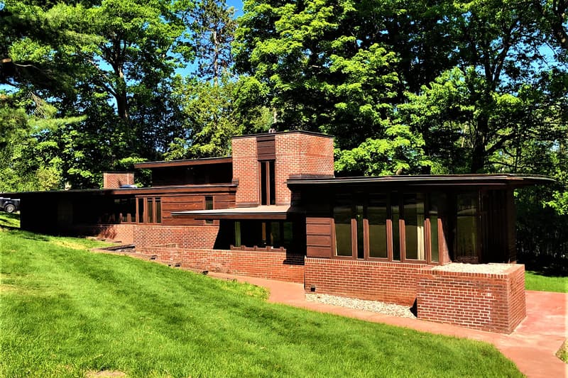 Early Frank Lloyd Wright Home Charles and Dorothy Manson House For Sale Closer Look Inside Exterior Design Architecture Usonian Building United States of America 