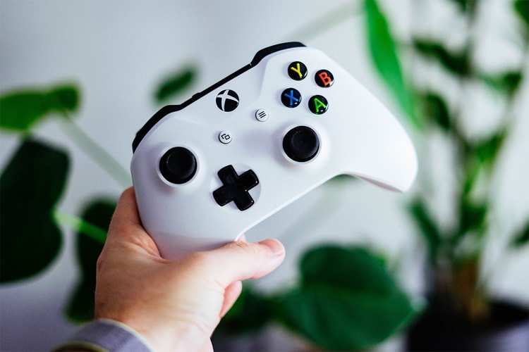 Gamers Are Going Crazy Over This Xbox Controller-Shaped Rock