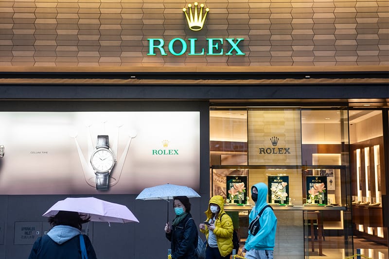 Swiss Watchmakers' Global Exports Drop 43% in March