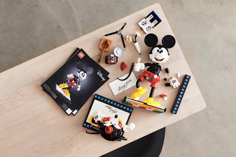 LEGO Disney Mickey Minnie Mouse toy makers manufacturers toys collectibles models retro cartoon characters Buildable Characters