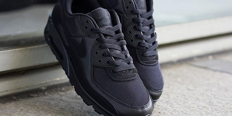 Triple black nike thea Clearance