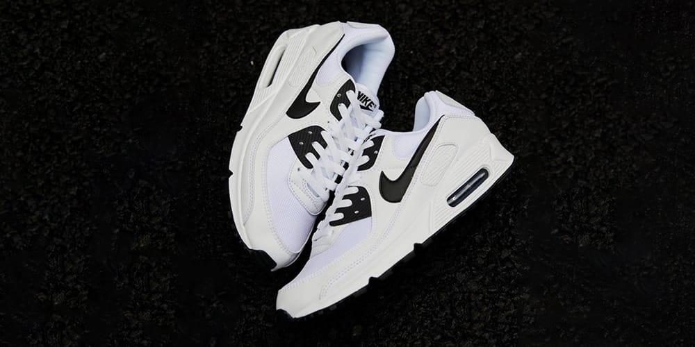 nike air max black with white tick