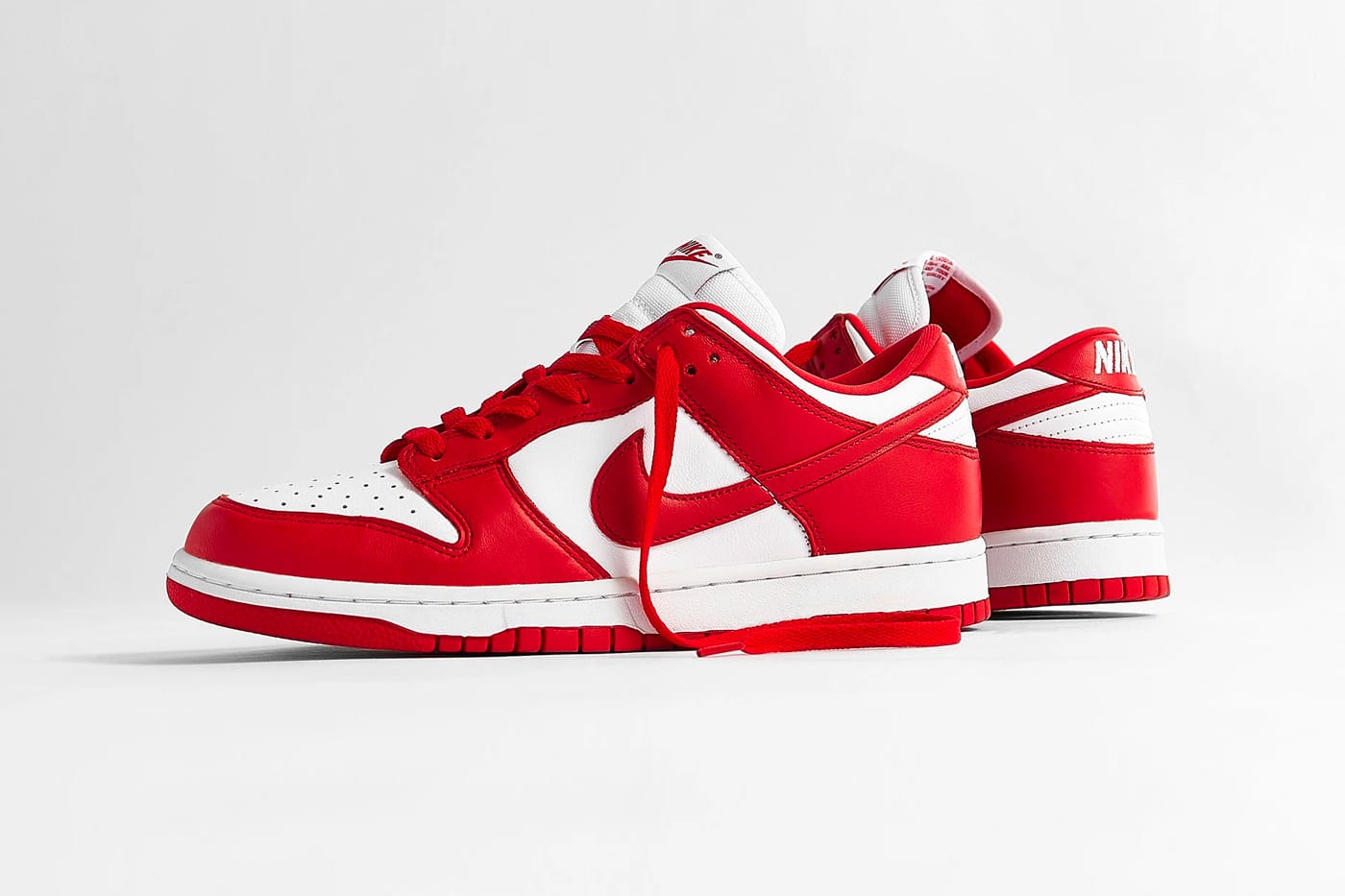 dunk low red white
