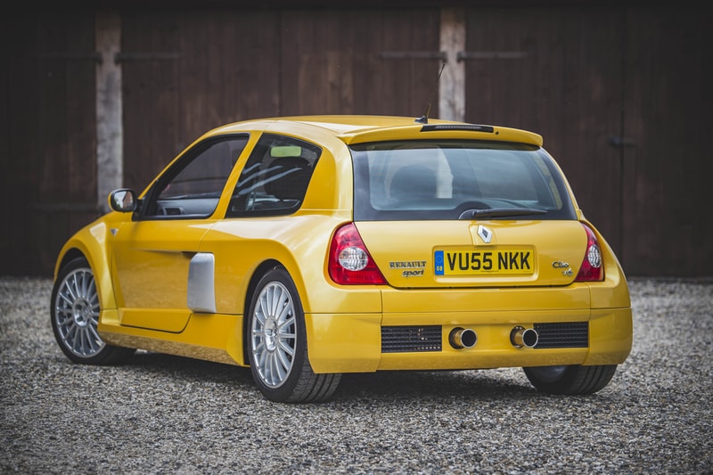 Renault Sport Clio V6 Rare Liquid Yellow Auction Mid Engine Rear Wheel Drive Super Car Sports Hot Hatchback
