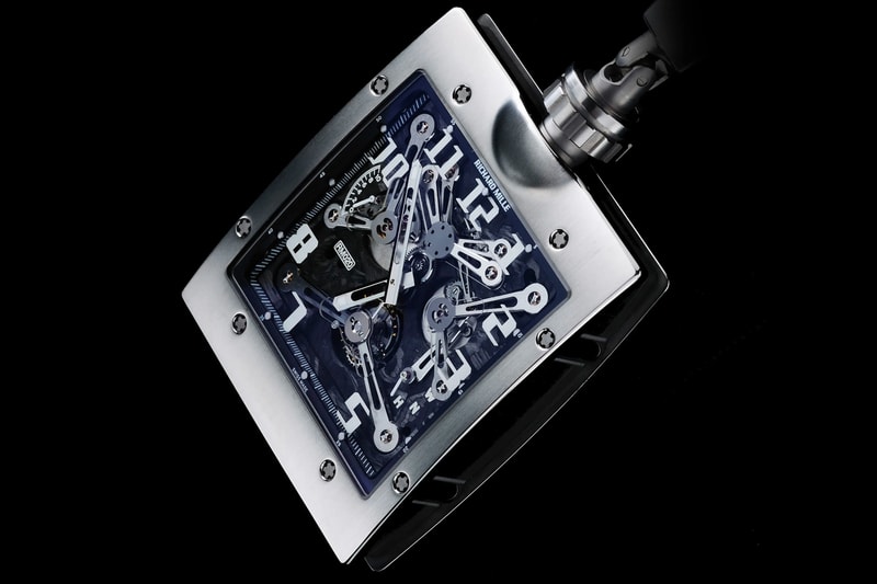 Карманные часы Richard Mille RM 020 Tourbillon Информация о выпуске, композит из углеродного нановолокна, высота 62 мм, ширина 52 мм, заводная головка Cheval Frères
