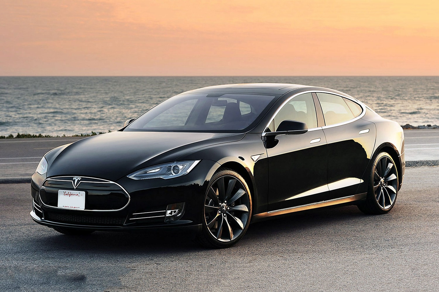 Tesla's Model S Passes 400-Mile Range Milestone