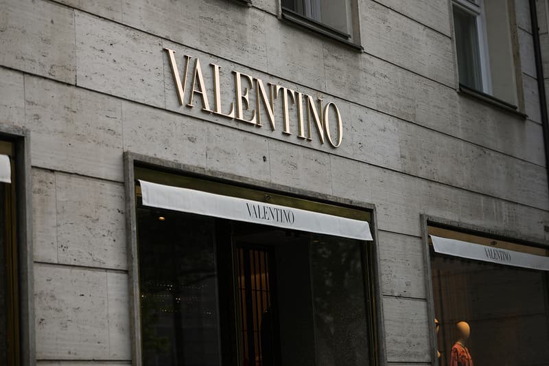 valentino new york city store sue landlord rent coronavirus covid 19 closure fifth avenue