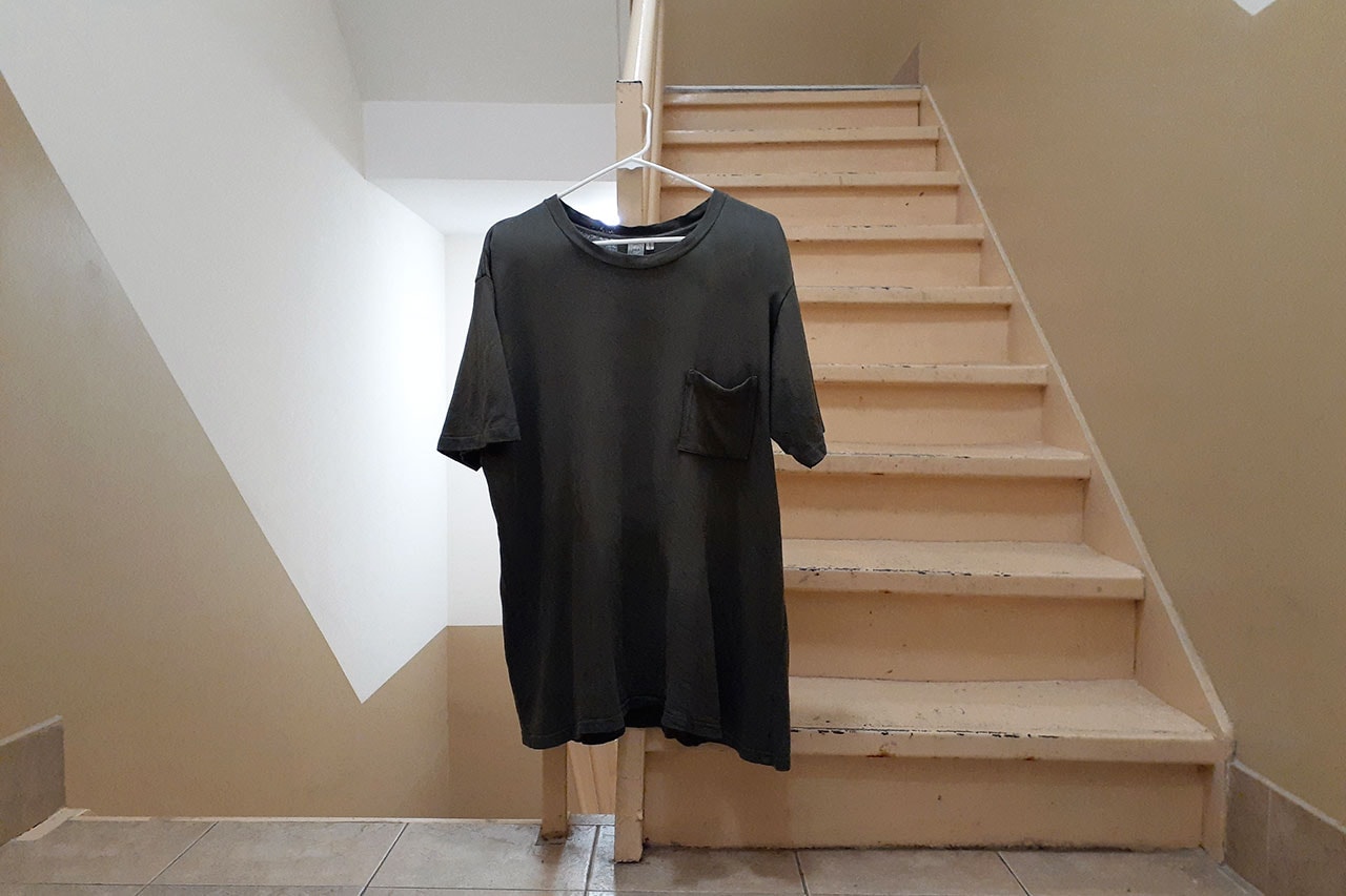 Handwashing Clothing at Home How to Guide the laundress tide quarantine clothing care tee shirt diy