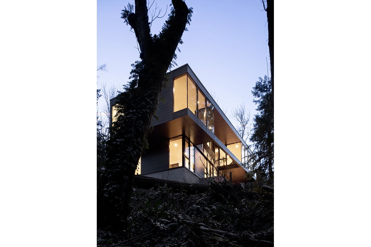 William / Kaven Architecture's Royal House Sits Elevated in Portland’s Forest Park luxury homes design projects nature 
