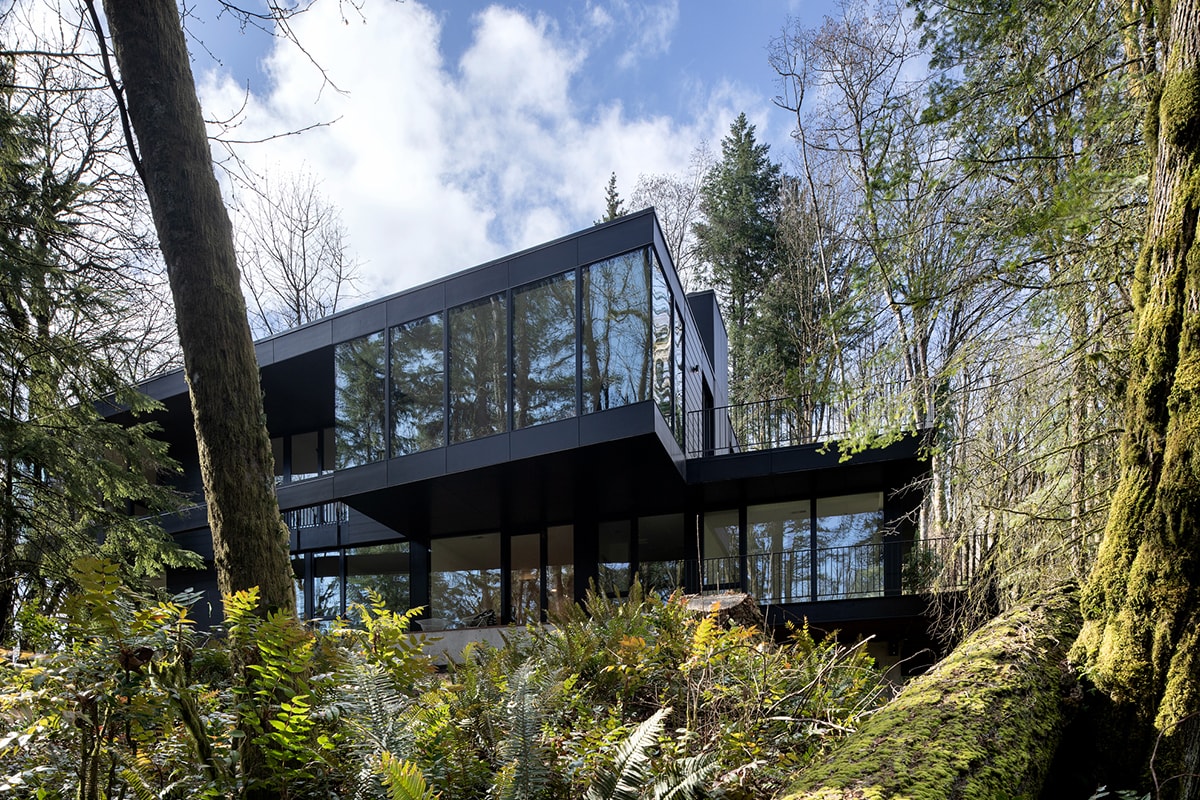 William / Kaven Architecture's Royal House Sits Elevated in Portland’s Forest Park luxury homes design projects nature 