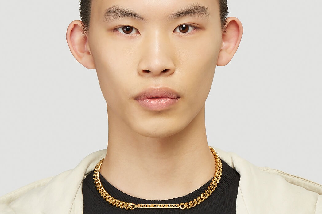 1017 ALYX 9SM Buckle Necklace Gold-Toned Spring/Summer 2020 SS20 Matthew M. Williams LN-CC Necklaces Jewelry Rollercoaster Antique Effect Logo Panel Laser Cut Details Luxury Streetwear