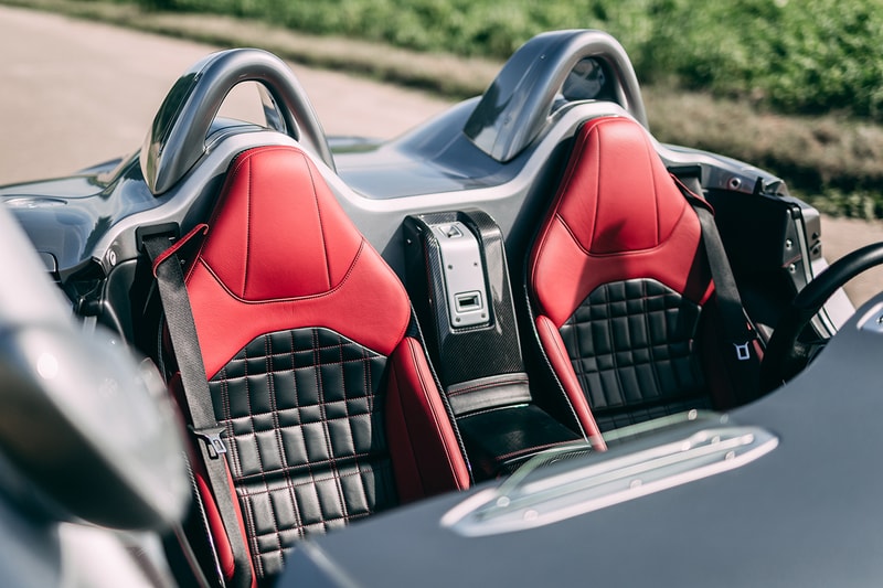 2009 Mercedes-Benz SLR McLaren Stirling Moss RM Sotheby's Auction For Sale €1,900,000 - €2,200,000 EUR Euros German-British Automotive Racing Limited Edition Heritage Modern Classic Supercar Hyper Car Merc