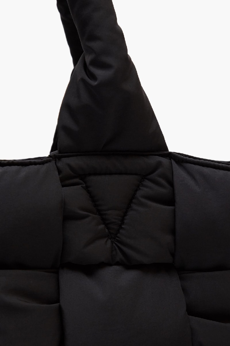 bottega veneta padded tote bag intrecciato technique daniel lee italy mens fashion bags