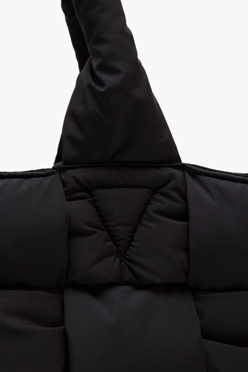 bottega veneta padded tote bag intrecciato technique daniel lee italy mens fashion bags