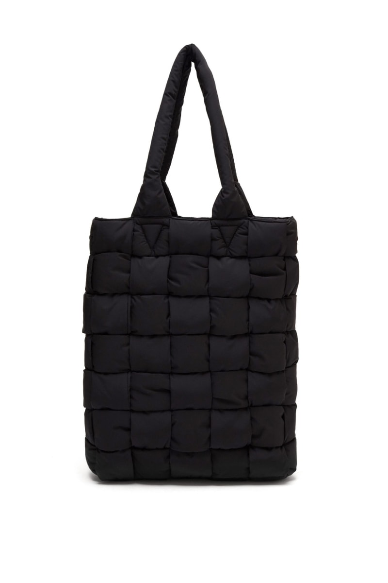 bottega veneta padded tote bag intrecciato technique daniel lee italy mens fashion bags