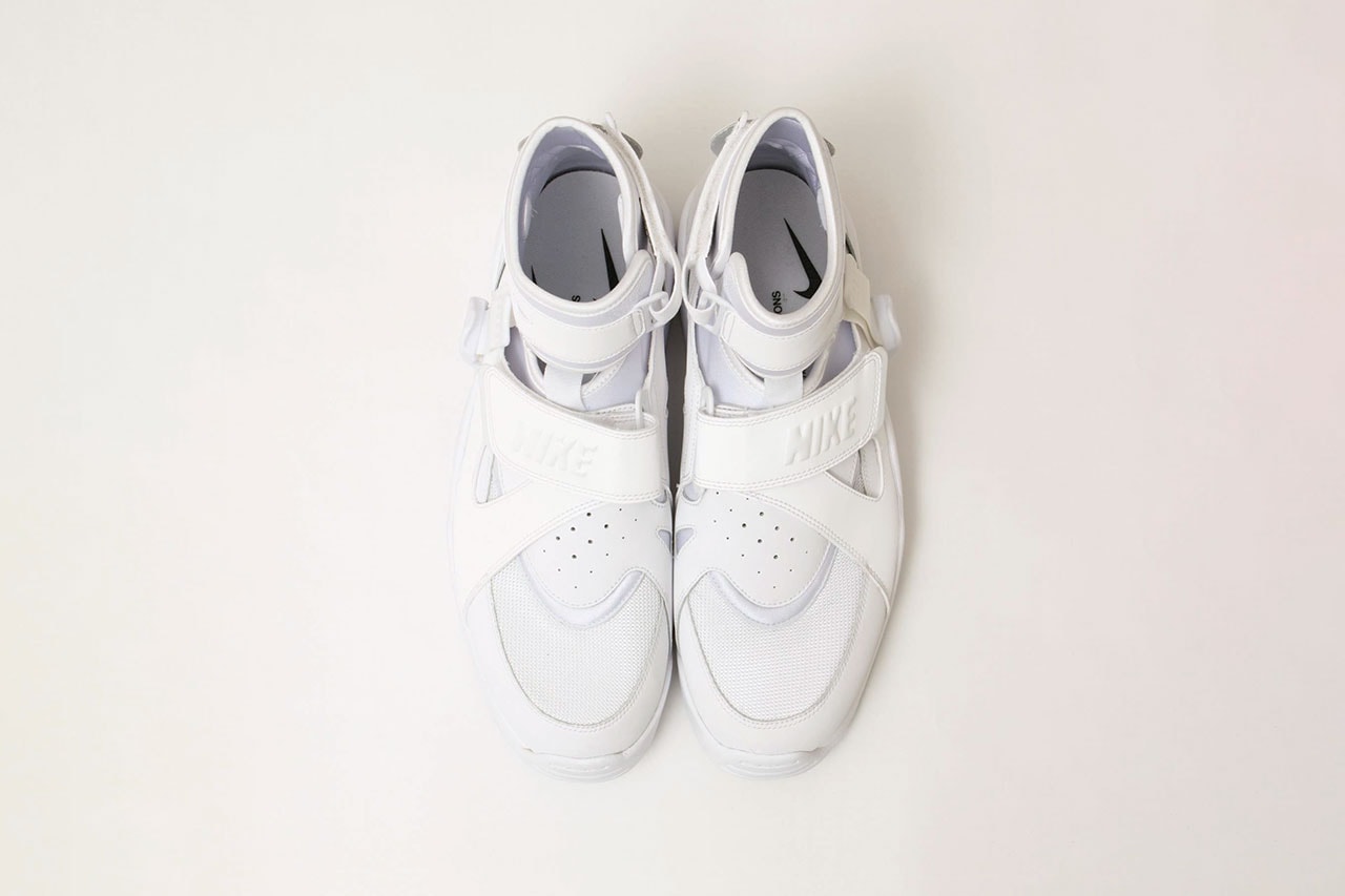 COMME des GARÇONS Homme Plus X Nike Air Carnivore phối màu trắng nhìn từ trên xuống