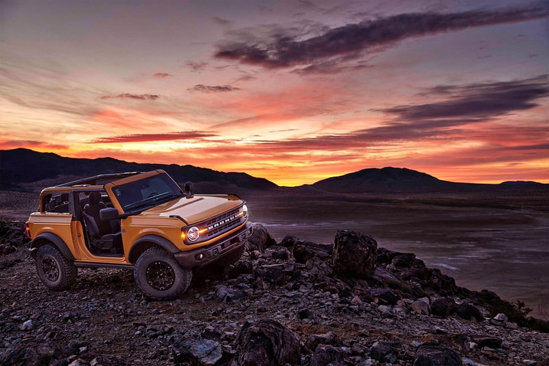 Ford 2021 Bronco 4x4 SUV Unveiling  SUVS off-roading Jeep sand snow outdoors adventure motors 