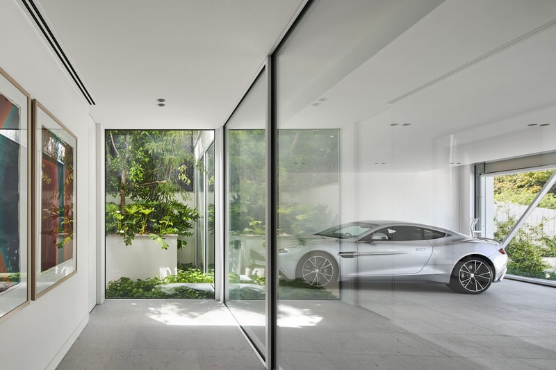 Inarc Architects juxtaposes vintage and modern at three-storey 1870s Victorian house Wyoming house Studley Park Melbourne minimalist interiors restoration 