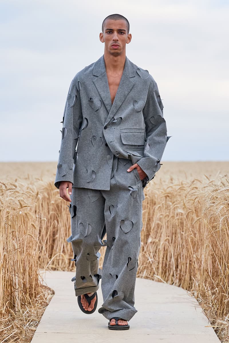 Jacquemus SS21 "L'Amour" Runway Show Review simon porte spring/summer 2021 fashion week paris