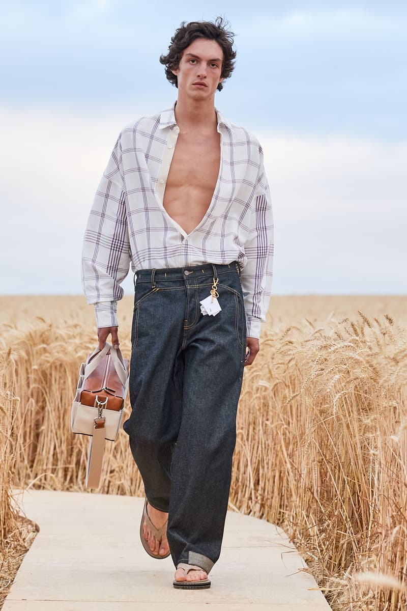 Jacquemus SS21 "L'Amour" Runway Show Review simon porte spring/summer 2021 fashion week paris