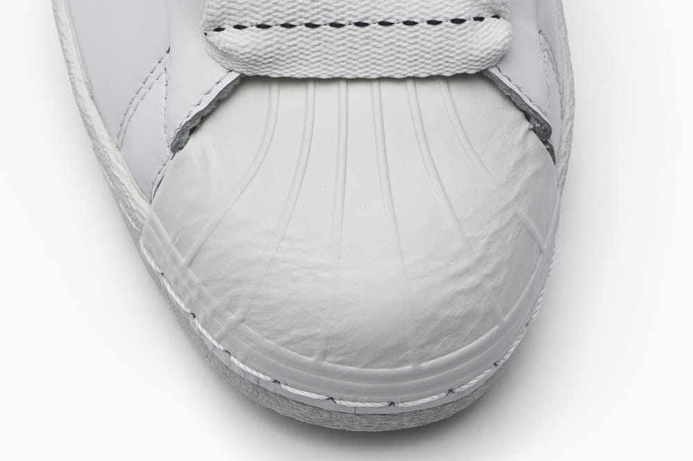 Chất liệu da phần mũi giày của Jonah Hil X Adidas Superstar