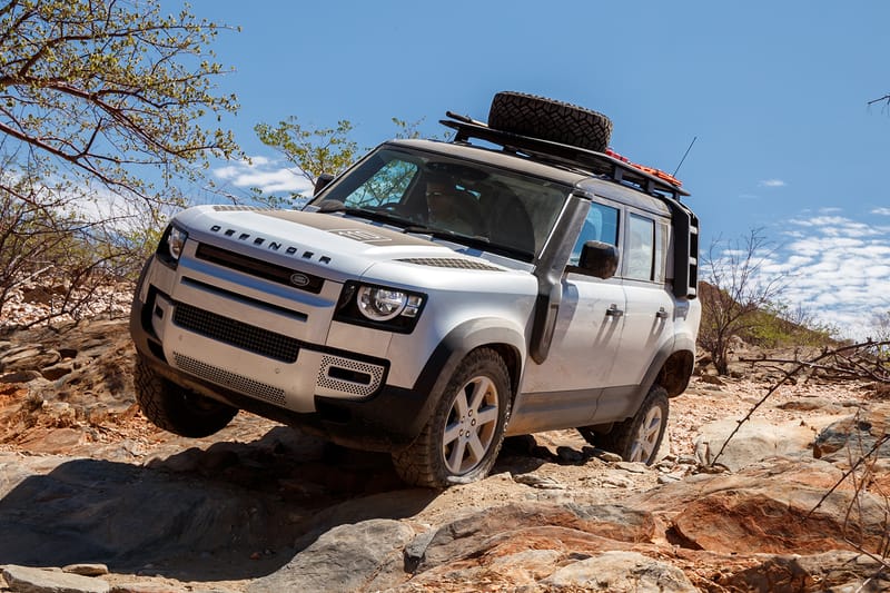 Land Rover Announces Asia Online Broadcast to Launch New Defender