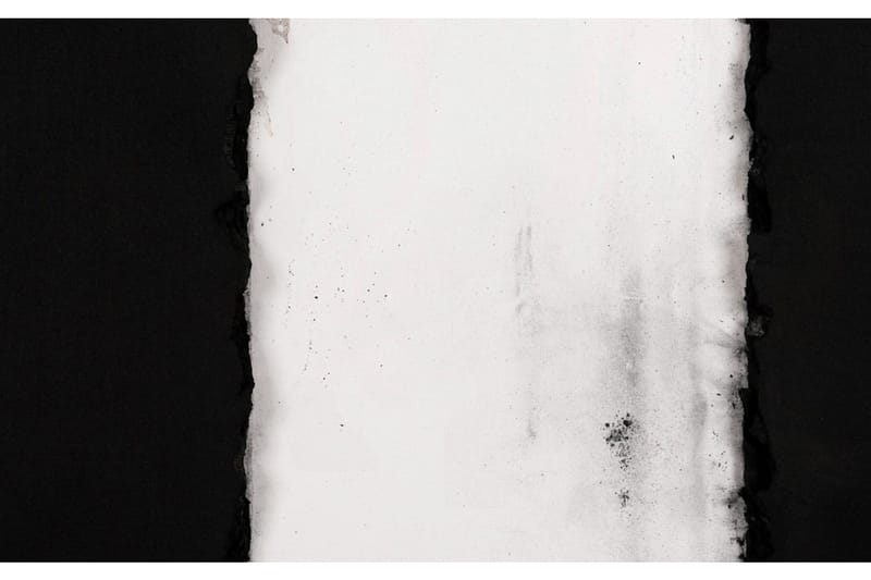 Lee Bae Continues Decades-Long Exploration of Charcoal as A Medium in "The Sublime Charcoal Light" Exhibition