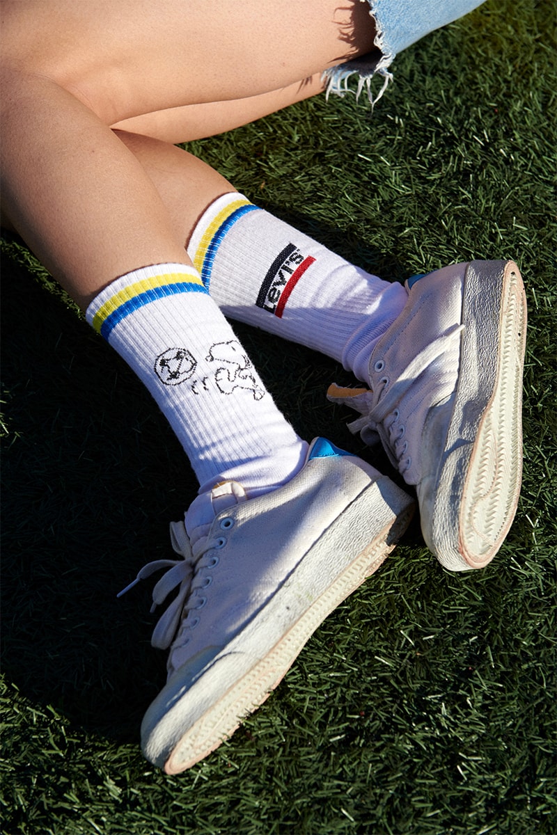 Levis Peanuts Summer 2020 Collection release info unisex football tees reversible bucket hats oversized crewneck sweatshirts tracksuit