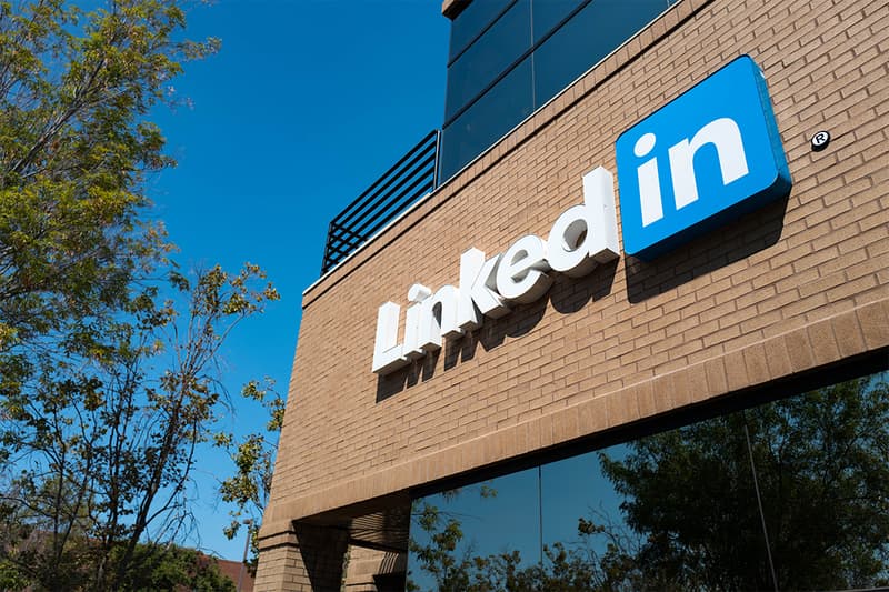 Linkedin microsoft hiring employment social media platform firing lay offs 960 employees coronavirus pandemic covid 19