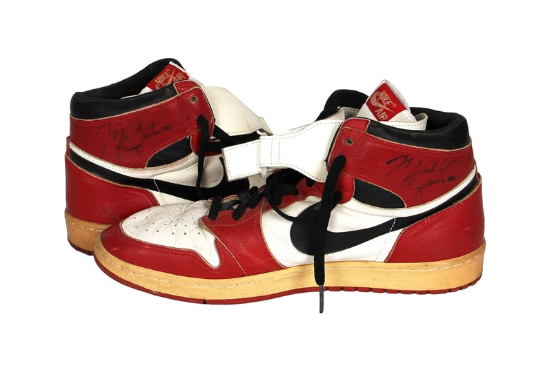 michael jordan air jordan 1 injury pe chicago black red white auction release date info photos price store list buying guide