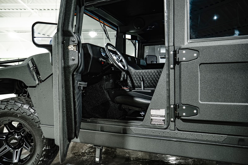 Mil-Spec H1 Hummer Custom Tuned Off Roader 4x4 Truck SUV Sports Utility Vehicle Apocalypse $300,000 USD 500 HP 1000 LbFt Torque 
